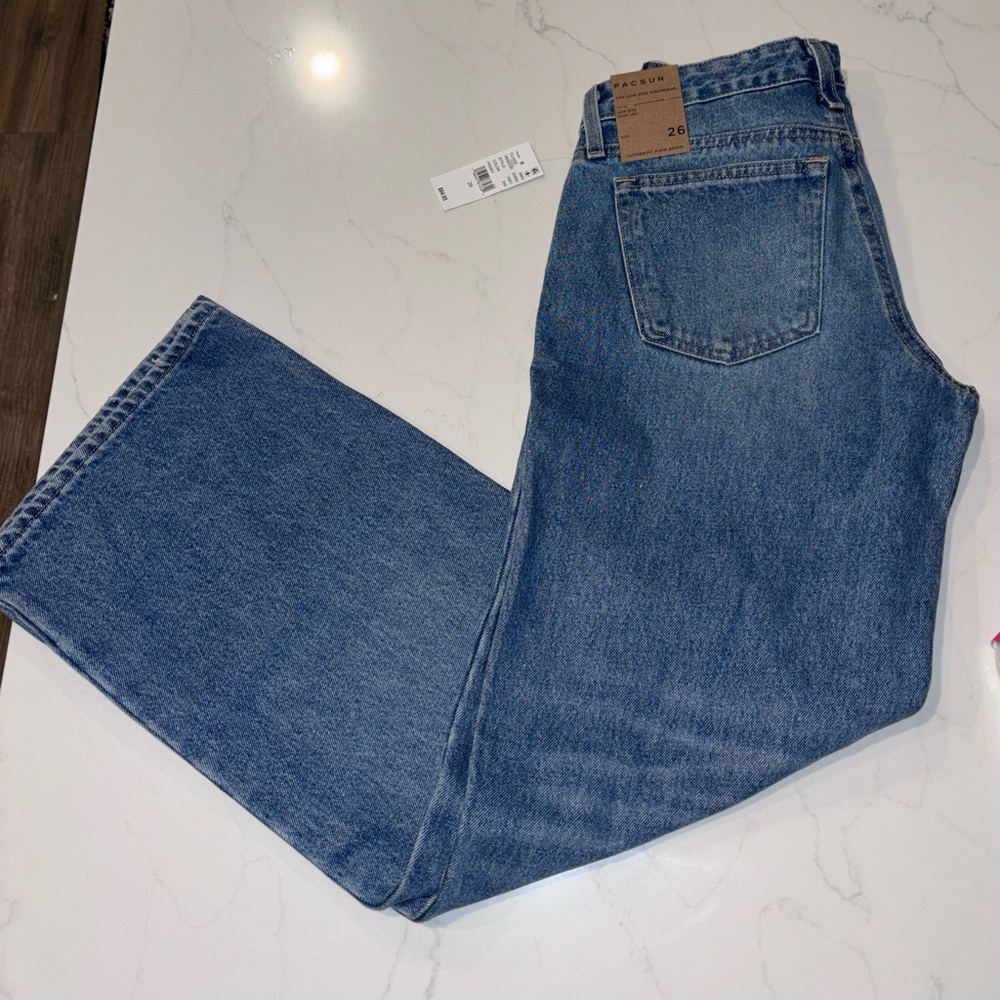 NWT PacSun Low Rise Wide Leg Girlfriend Jeans - Picture 2 of 3